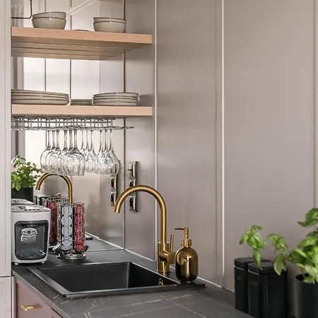 דירה Factory Helska