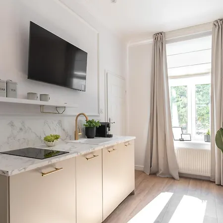 Factory Helska Lägenhet *